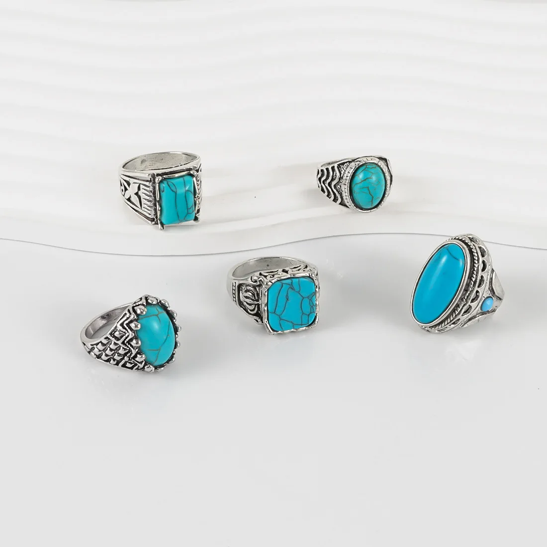 Retro Western Style Turquoise Ring Cowgirl Engraved Ring for Woman Gift