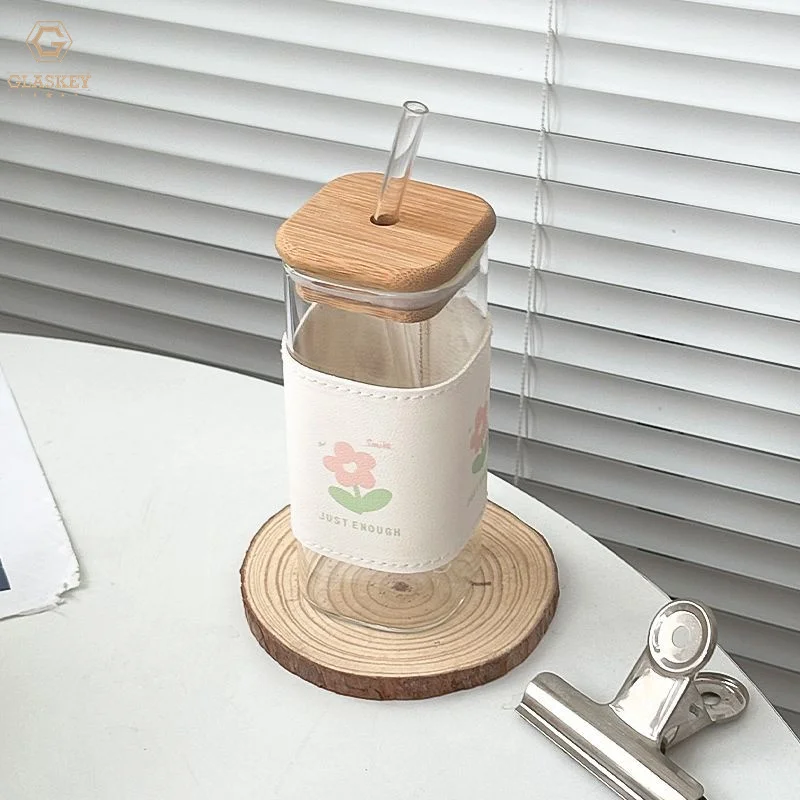 Прозрачный 350 мл квадратная стеклянная чашка кофейная кружка заводская цена индивидуальная посуда боросиликатное пиво стаканы с крышками соломенные