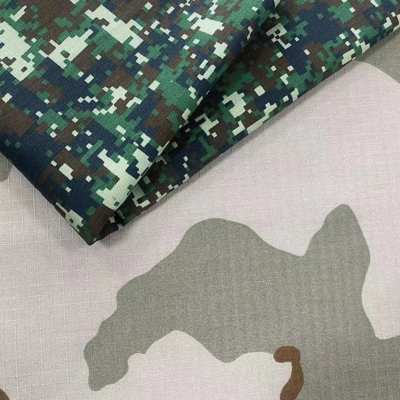 China manufacture high tear strength Middle East vat print poly cotton ribstop camouflage fabric