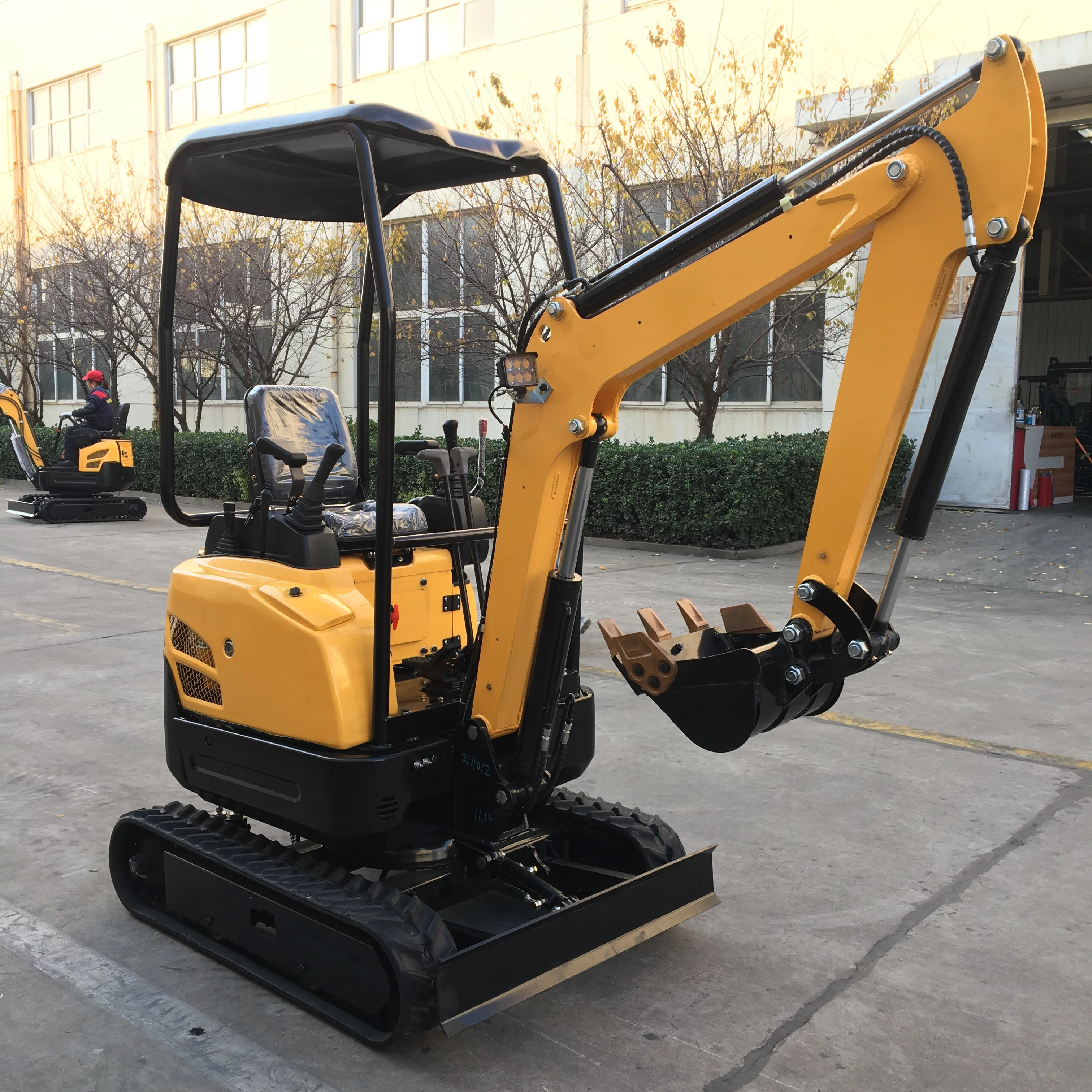 Chinese Best TH18 Hydraulic Steel Track Mini Excavator Machine 1.8t Bucket Home Joystick Retro Small Backhoe Excavator