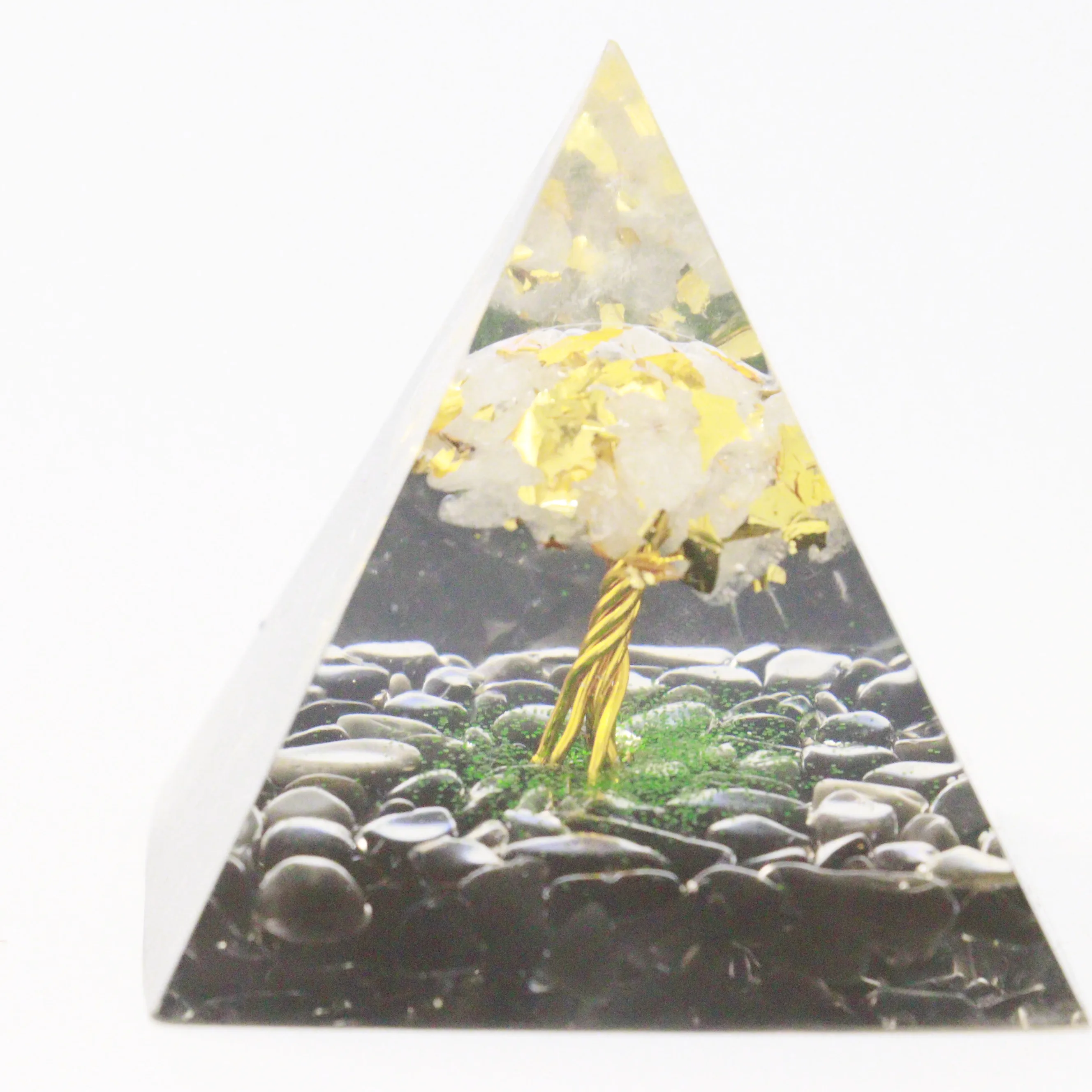 Wholesale  crystal  energy  orgonite  pyramid  natural crystal jewelry resin crafts for fengshui