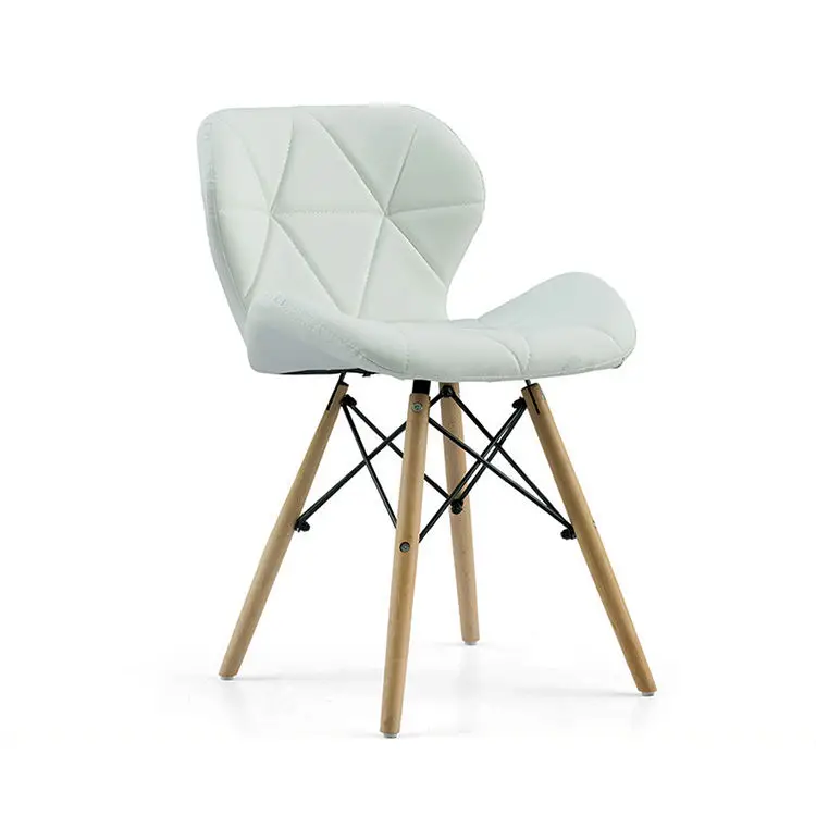 Hot Selling Modern Nordic Style Cafe Restaurant Bar Chair Pp Plastic Dining Chairs with wooden legs