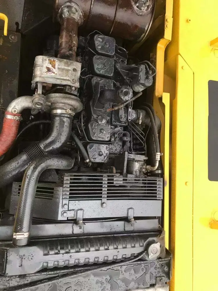 Japan made Komatsu pc200  pc200-7 pc200-8 pc220 pc220-7 pc220-8 crawler excavator Japan Komatsu pc200 pc220 pc240excavator