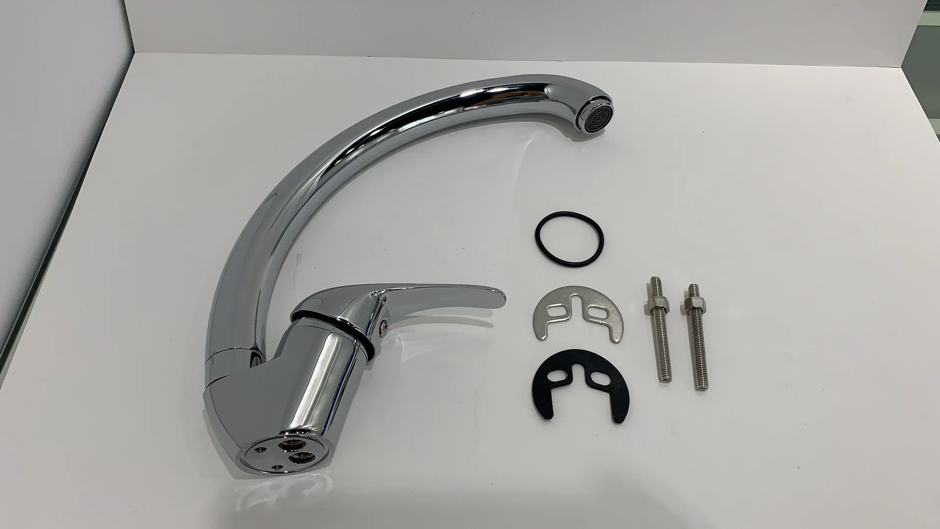 Latest hot sale Kitchen mixer high-quality solid brass economic kitchen faucet swan neck chromed basin faucet