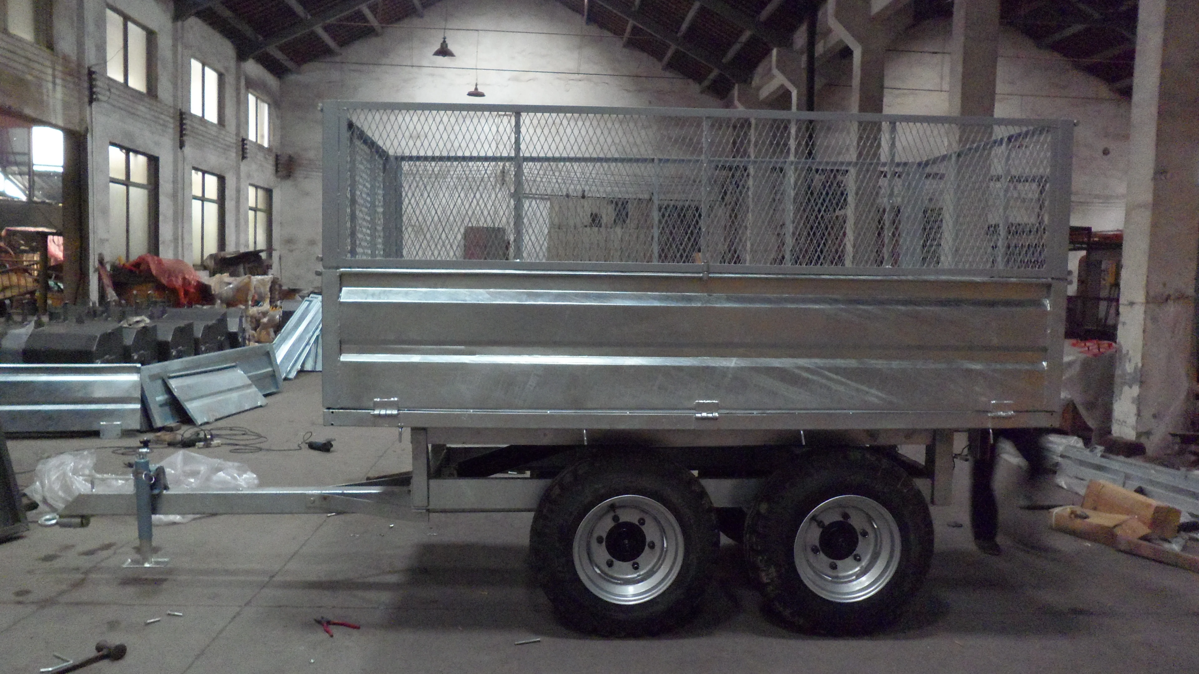 
hydraulic dump trailer single axle four wheel ATV trailer 2000kgs 3000kgs 