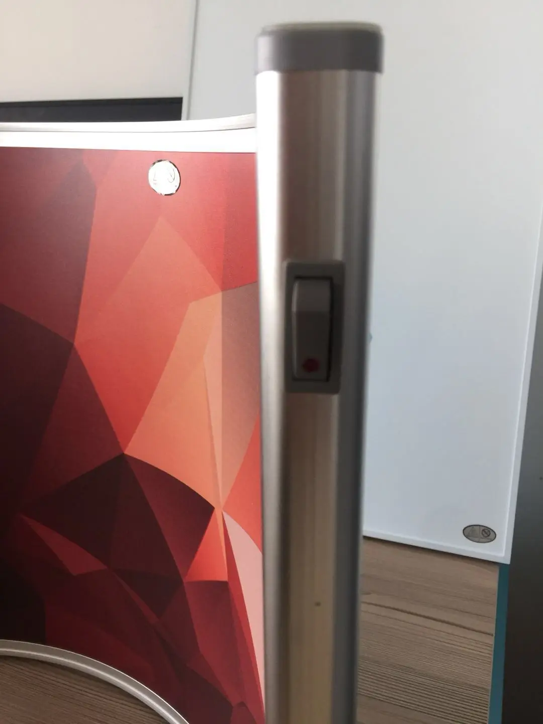 Switch ECO Far Infrared Heaters Panels Curved Heating Panels in Office Apartment with CE Certification