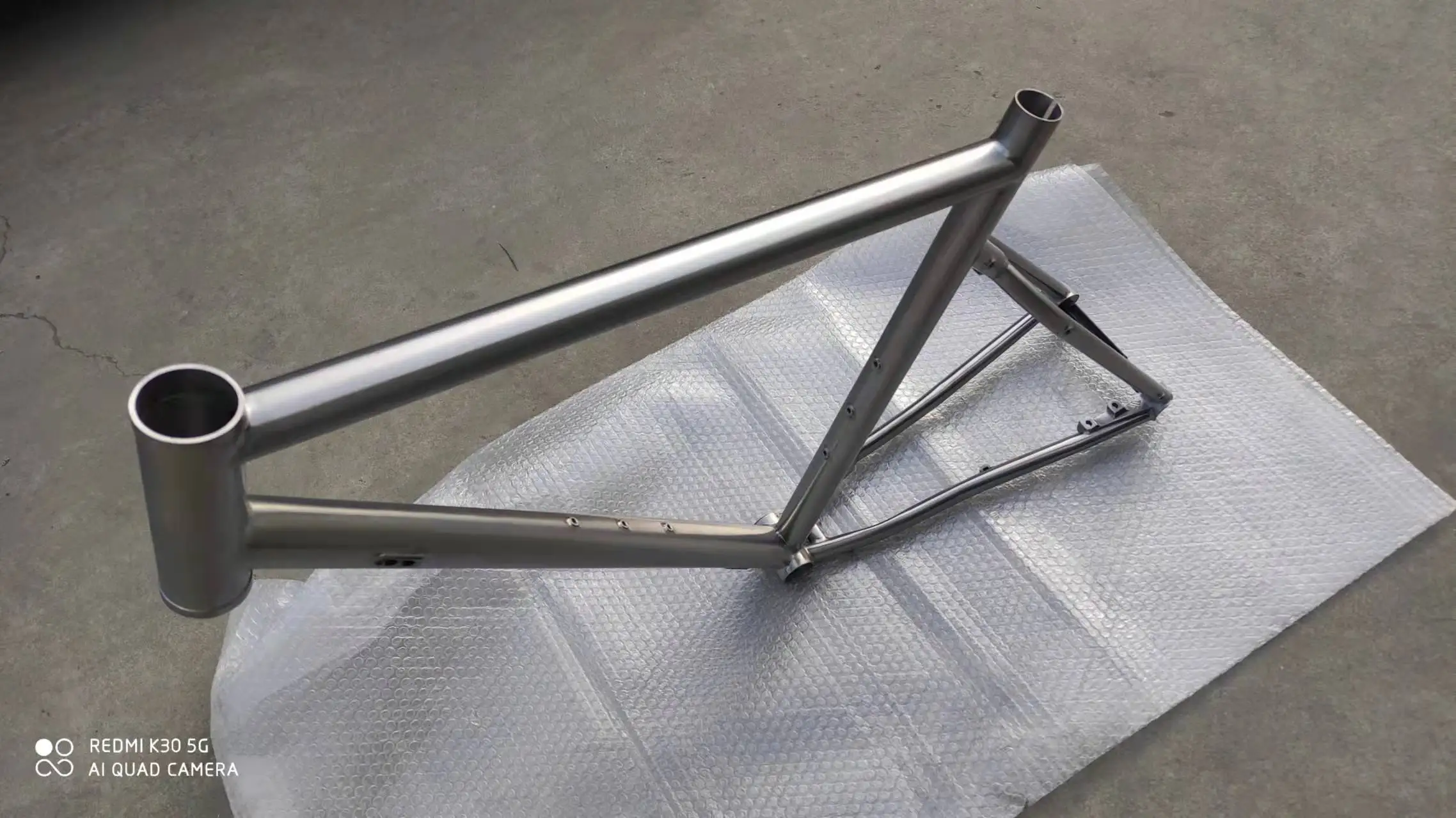 raw titanium material   bicycle frame gravel