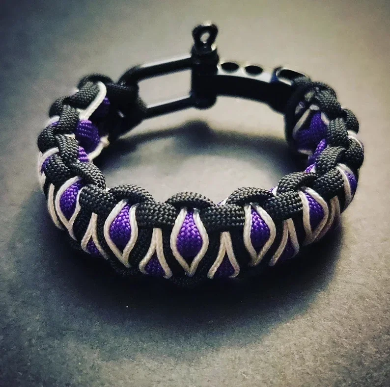 Dragons eye (caged Solomon) paracord bracelet for hiking, camping and travelling