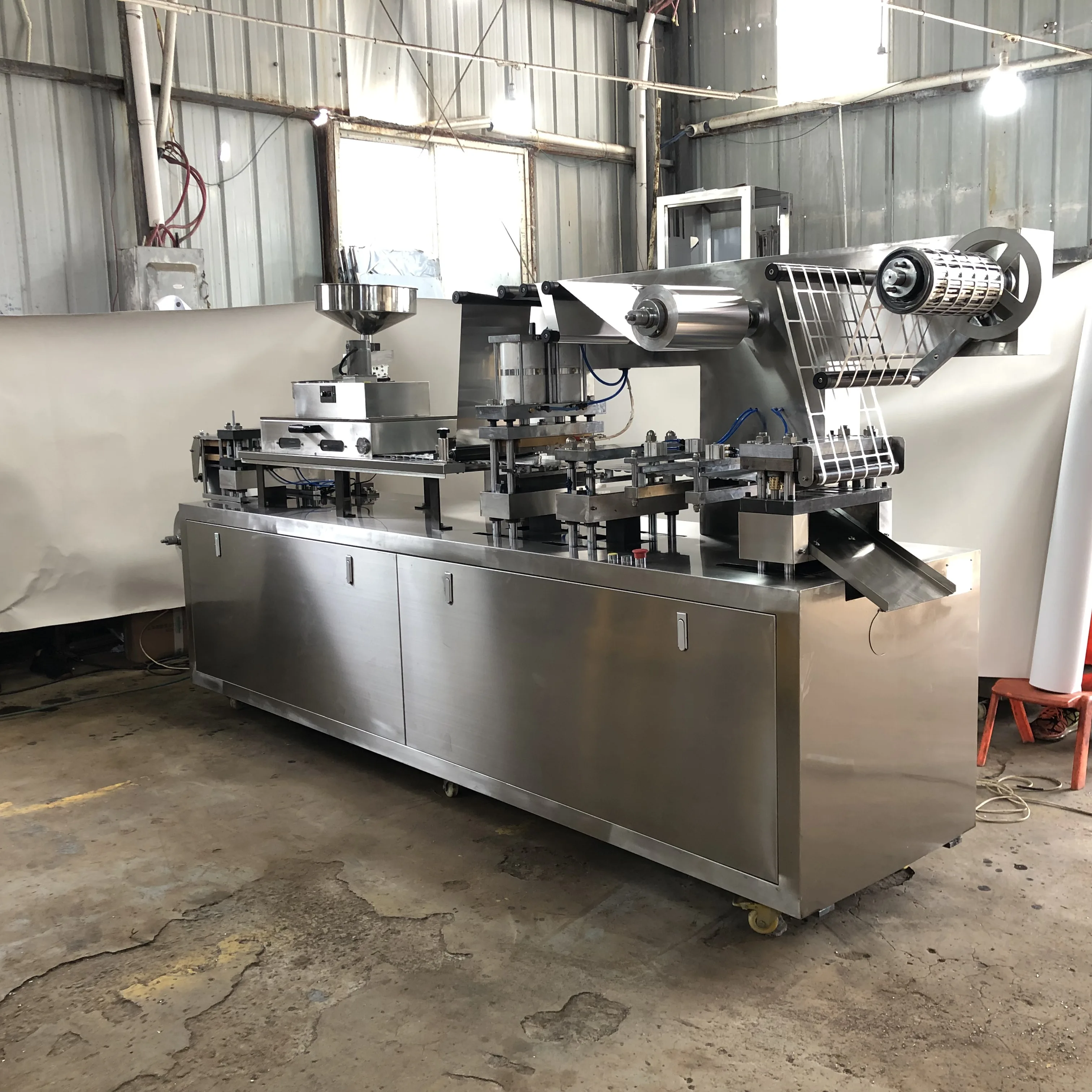 DPP-250 automatic blister packing packaging machine for producing candy sweets food blister packs