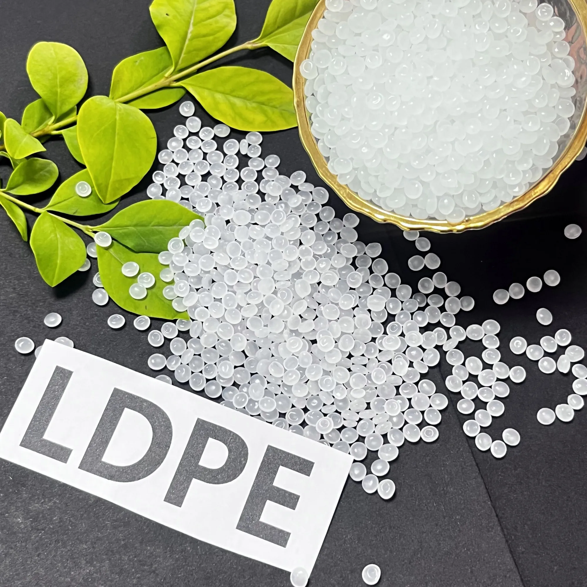 Hot selling virgin LDPE plastic granules/Optical grade high strength film grade/hot sales Factory price LDPE LD 100BW