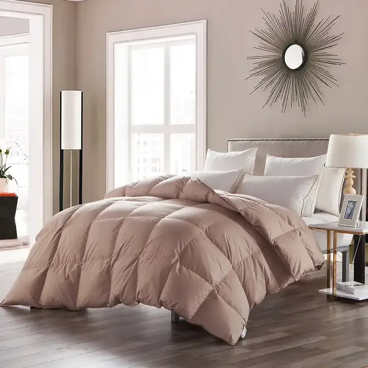 2024 China High Quality Duck Goose Feather Down Quilt Winter Duvet Luxury Household Duvet Cover Supplier