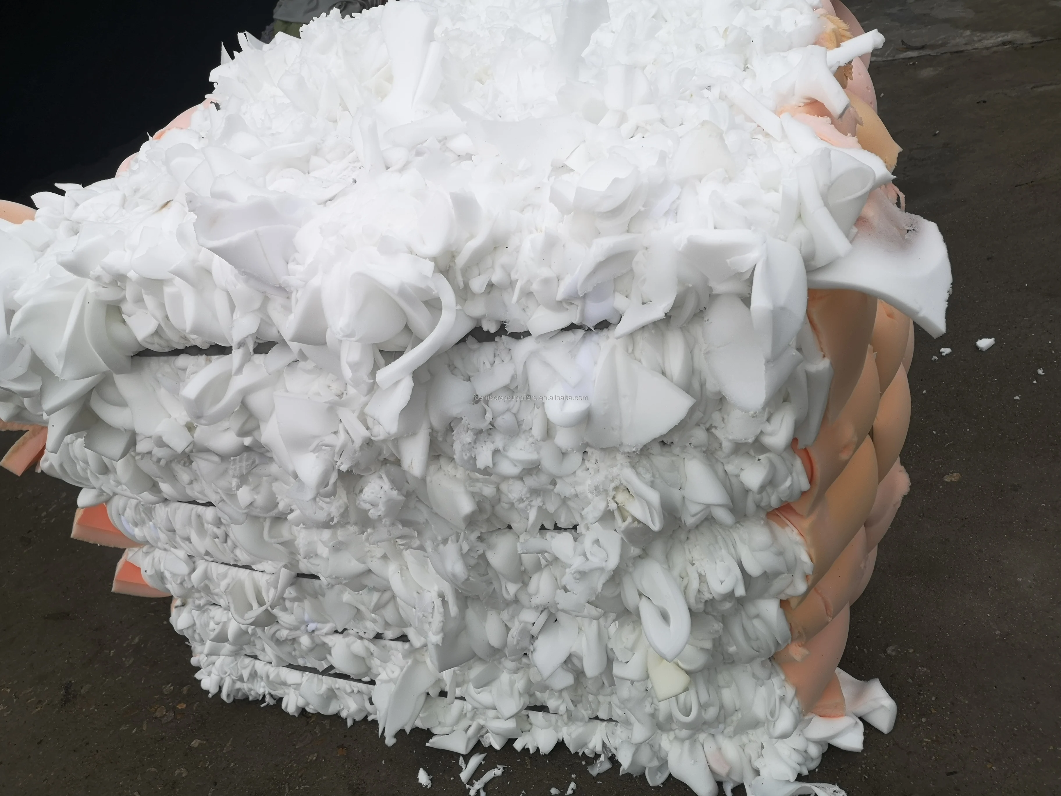 Fung Billion white color PU sponge scraps pu foam scrap for rebond foam Recycled polyurethane trims in bales