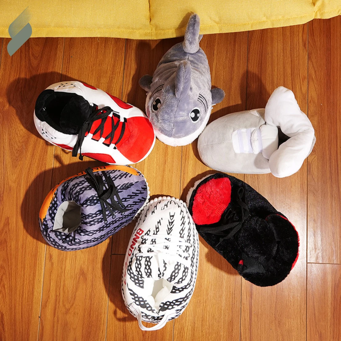 
2021 New Design Customized Winter Warm Home Indoor House Shoes Felt AJ Yezzy Plush Slipper 