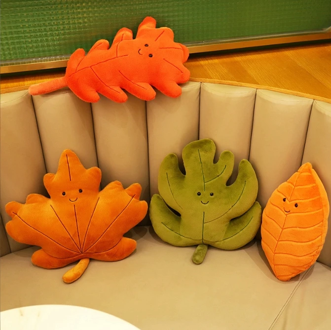 2023 New Wholesale New Soft Stuffed Leaf Shaped Plush Pillow Hot Selling Simulation Leaf Throw Pillow Creative Back Cushion
