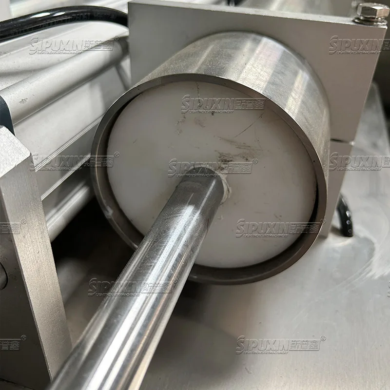 Spx filling machine liquid 100-1000ml Cosmetic Liquid Filling Machine Pneumatic liquid filling capping and screwing machine