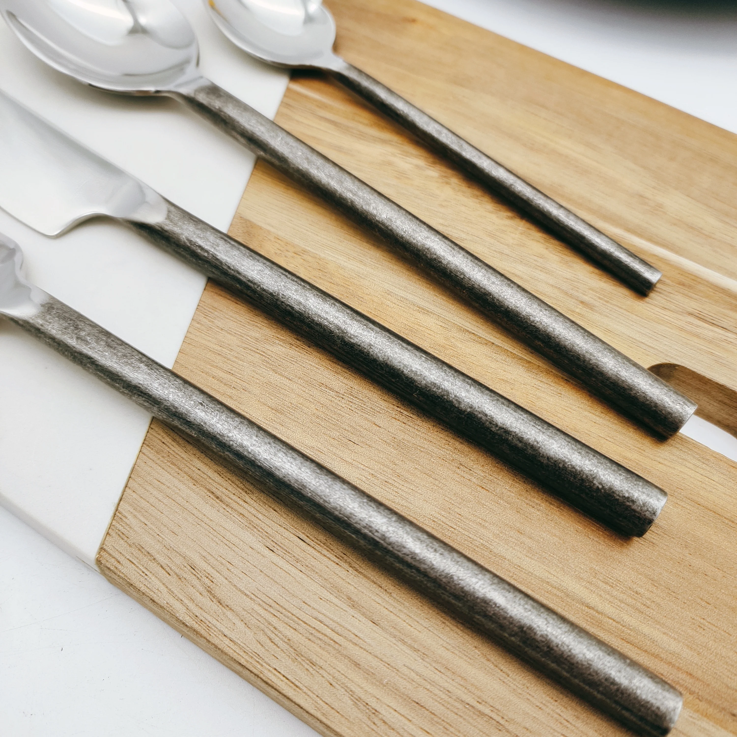 Набор черных столовых приборов с круглой ручкой и оксидом кованые тяжелые Роскошные столовые приборы из нержавеющей стали