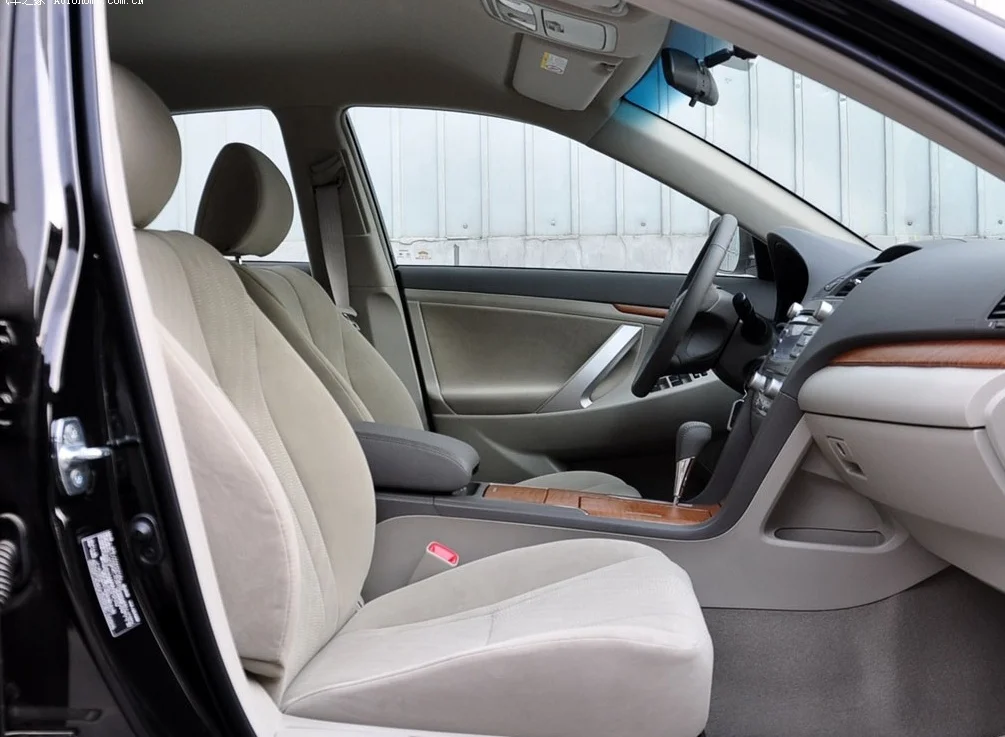 2018year used car original paints and condition toyota camry 2.0t for sale black color