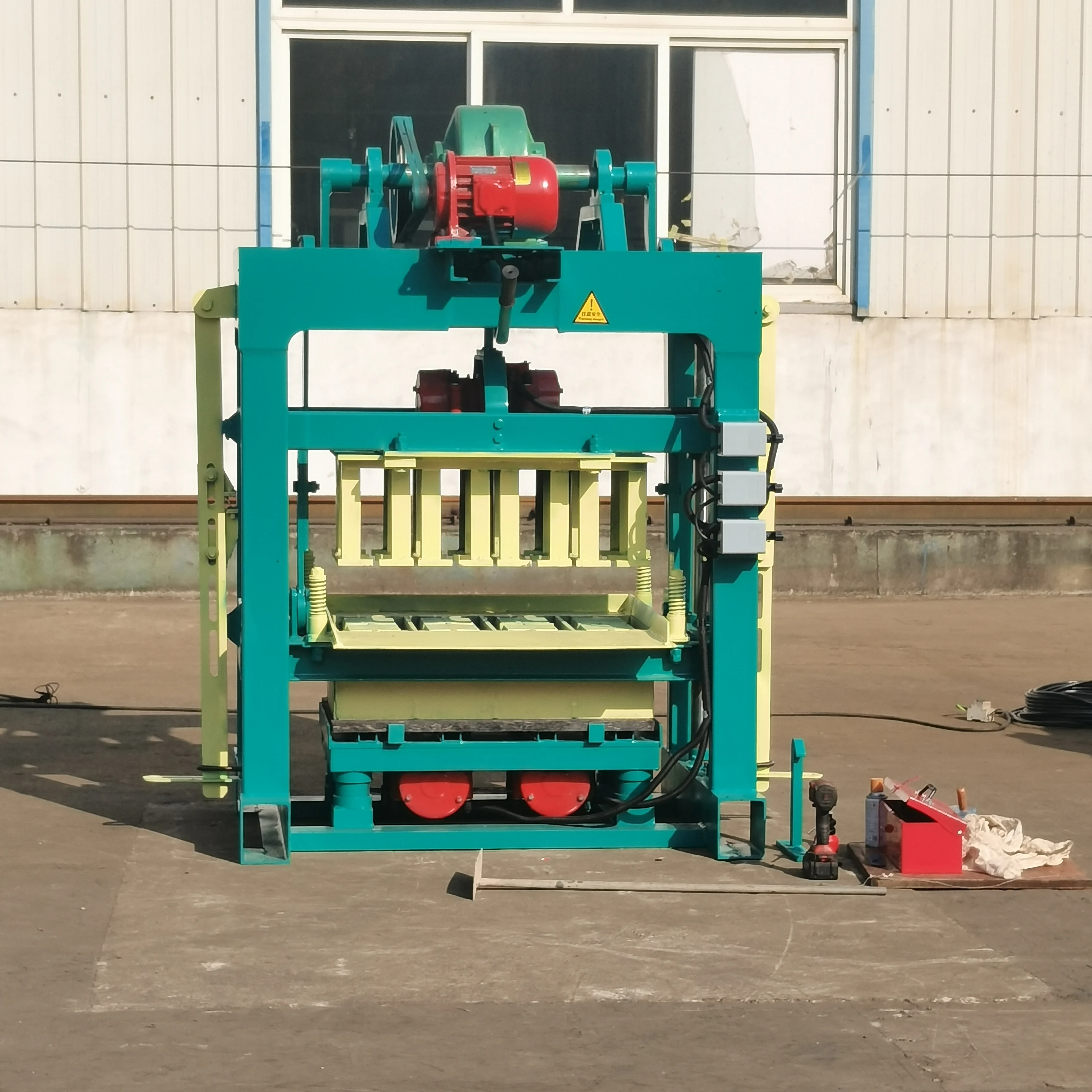 what can i do to earn money buy QTJ4-40 Find job for block making