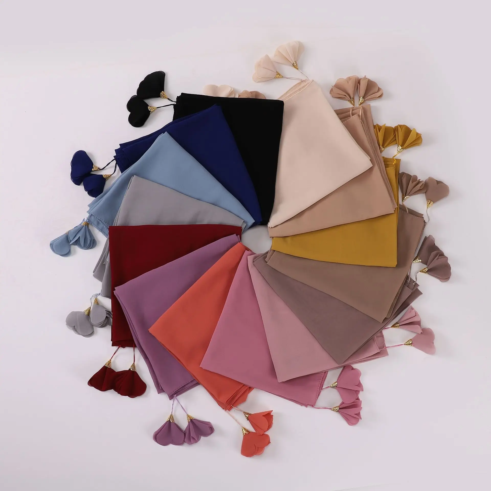 Hot sale plain bubble chiffon scarf female Malay Indonesia gauze scarf headscarf hijab metal pendant tassel
