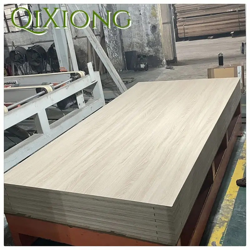 Слот MDF Гладкая деревянная панель PVC HPL UV меламин ламинированный MDF HDF slatwall mdf доска