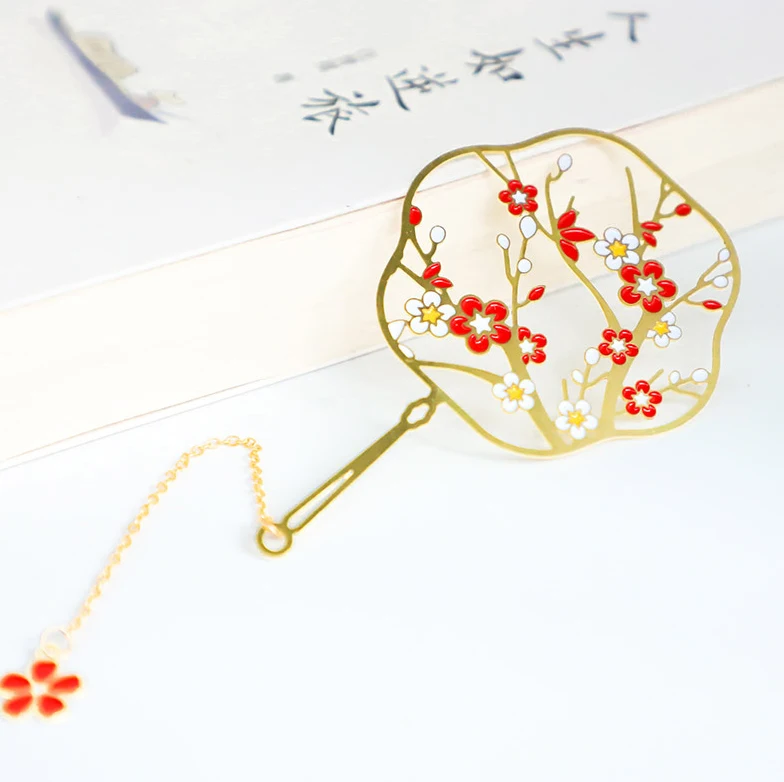 Hot Selling With Chain Unique Leaf Flower Plant Gifts Bookmark Golden Hollow Bookmark For Book Metal Plant Bookmark