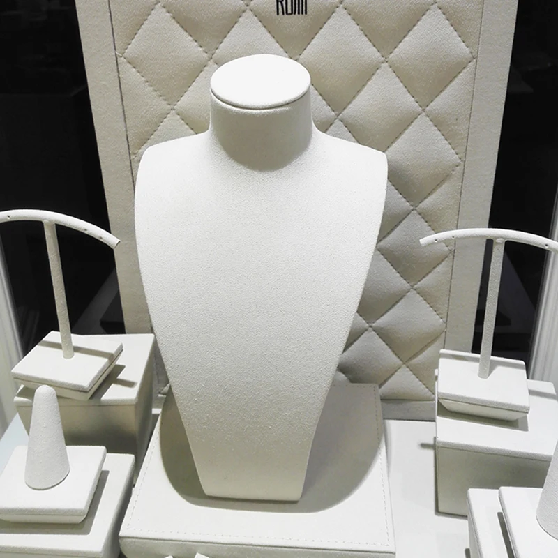 Стенд для ювелирных изделий из МДФ с покрытием из микрофибры и замши