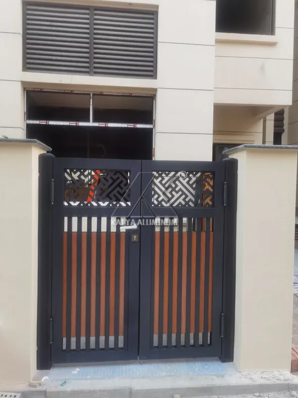 Customized decorative courtyard entrance aluminum fence gates for driveway and garden