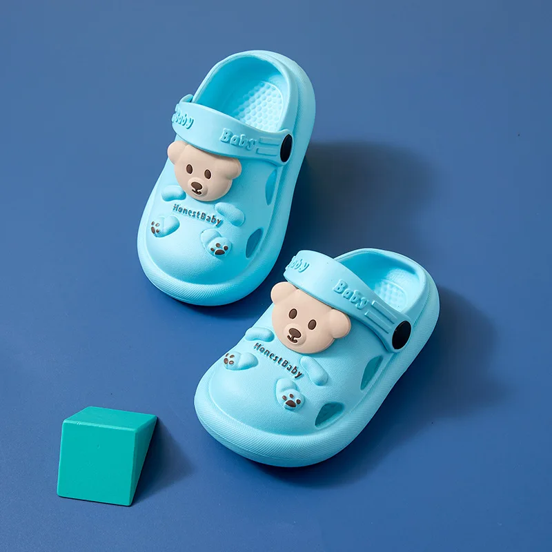 New Kids Croc Shoes Indoor Outdoor Slippers Comfortable Casual Shoes Soft Sole Croc Sandals Platform Clogs Slides Boys Girl