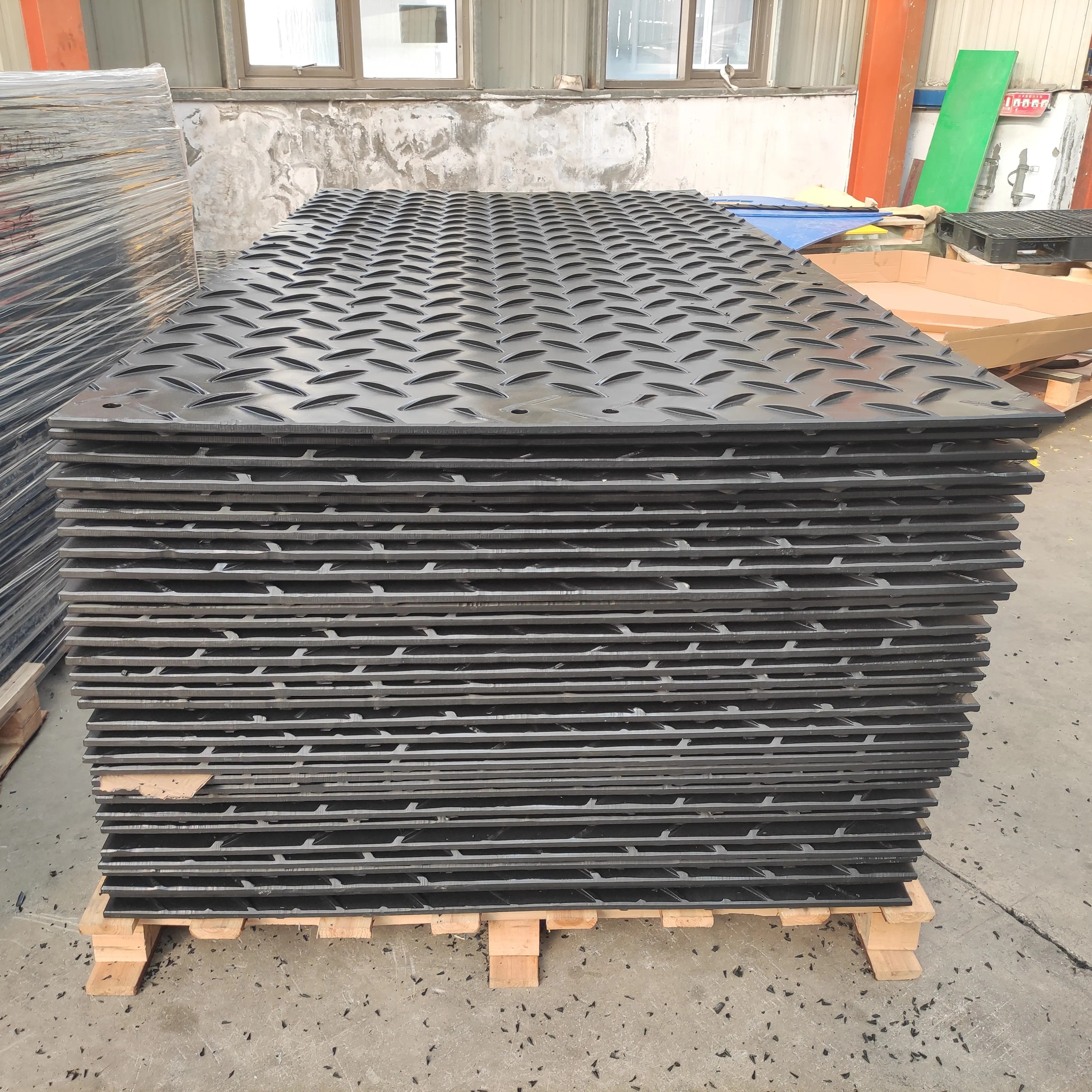 Temporary HDPE Construction Track Protection Ground Mat/4*8ft protection ground cover mats