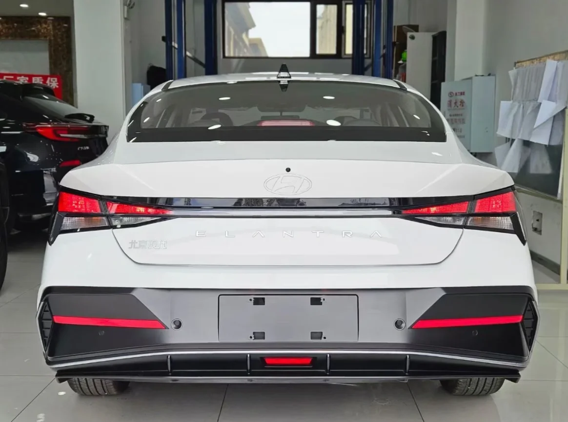 Hyundai ELANTRA седан левая 1 4 T автомобиль высшего качества дизайн для современного вождения CVT Ultimate Edition сделано в Китае