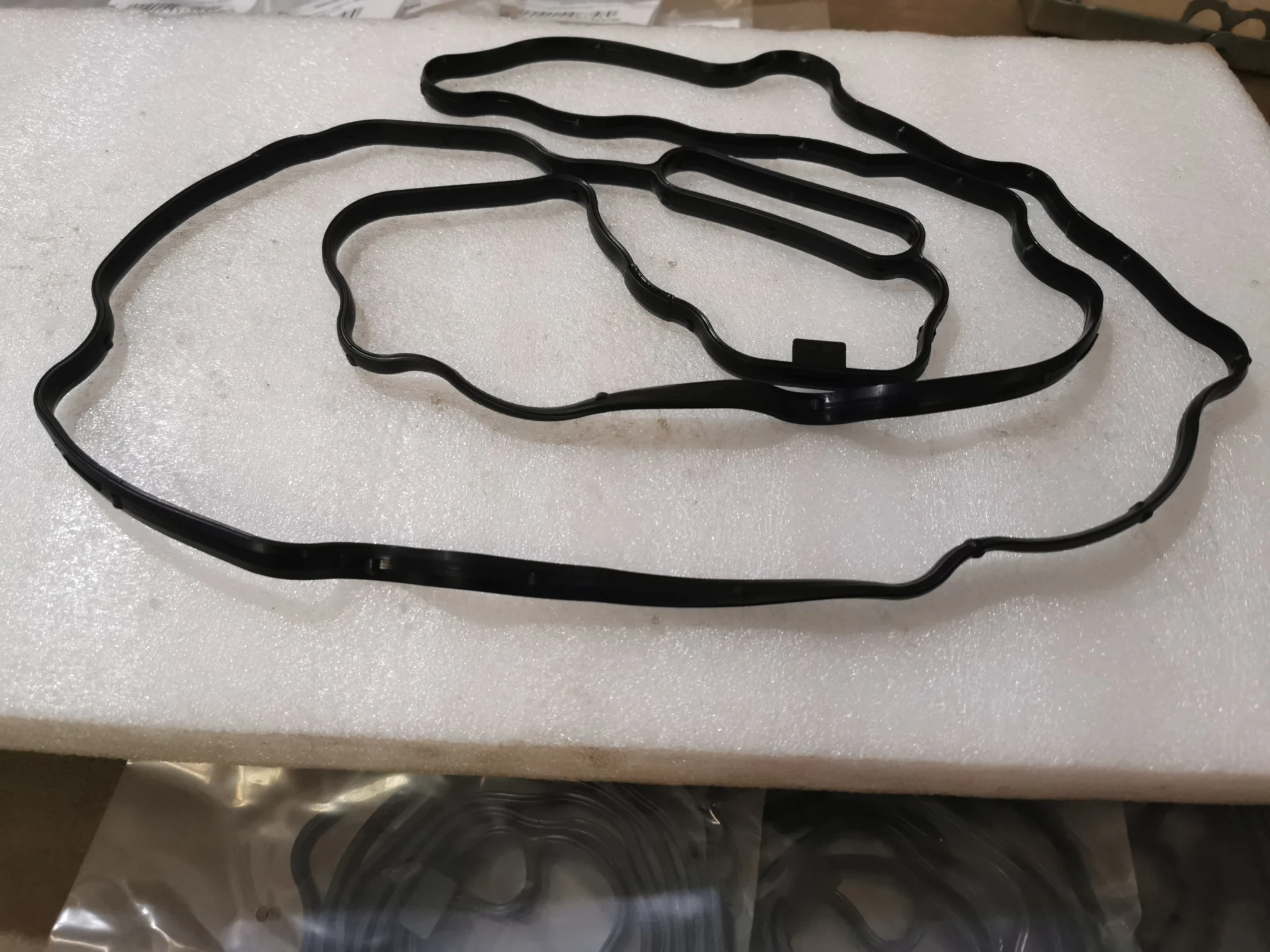 High Quality 4995750 Isf3.8 Engine Spare Parts Oil Pan Gasket