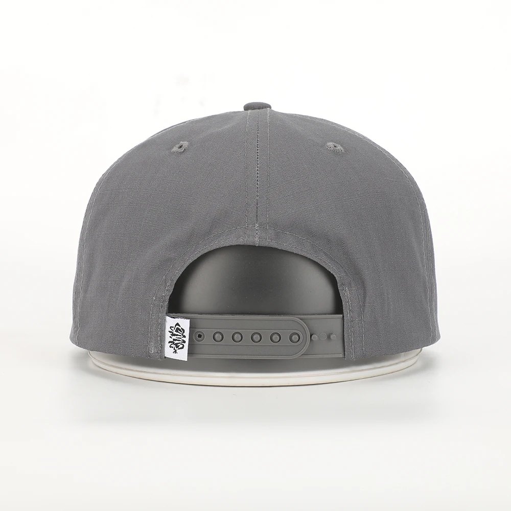 Оптовая торговля Oem по индивидуальному заказу для мужчин высокого качества 5 панельная конструкция можно носить задом наперед Flat Bill вышивку патч логотип в стиле хип-хоп, Кепка с козырьком, кепки