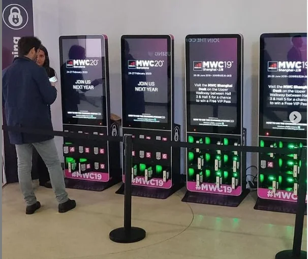42 inch android system advertising and mobile phone charging