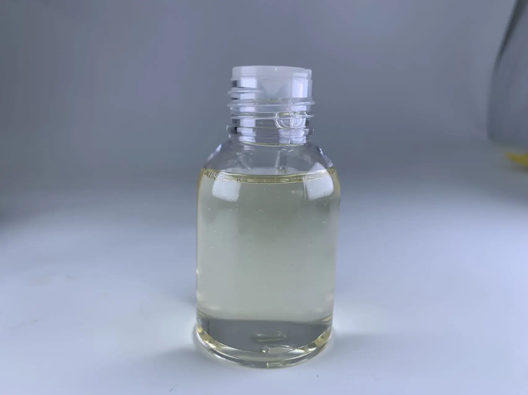 BAREMUL-18 W/O type non-ionic polymer paraffin oil and vegetable oil good stability not easy to be oxidized emulsifier