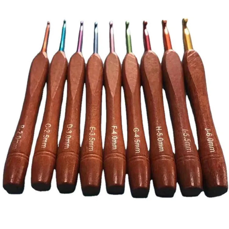 2023 new color crochet head wooden handle multi-size knitting tool set color aluminum crochet