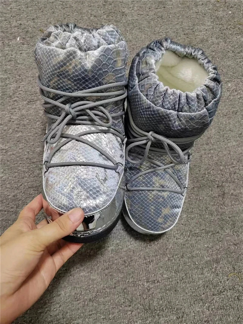 snow boots  (2).jpg