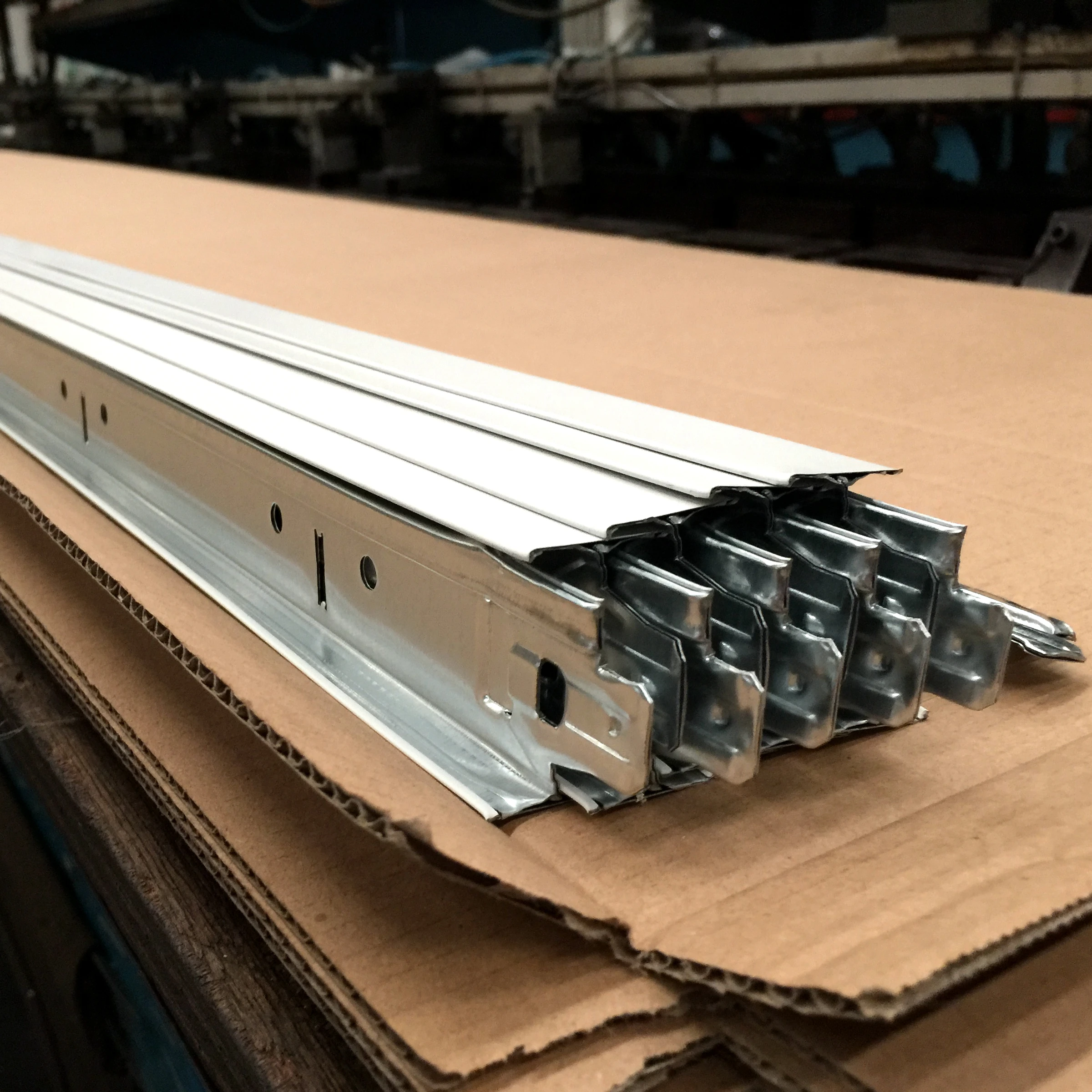 ZJGLEADER Ceiling Grid Components False Suspended Galvanized Steel Flat Ceiling T Grid