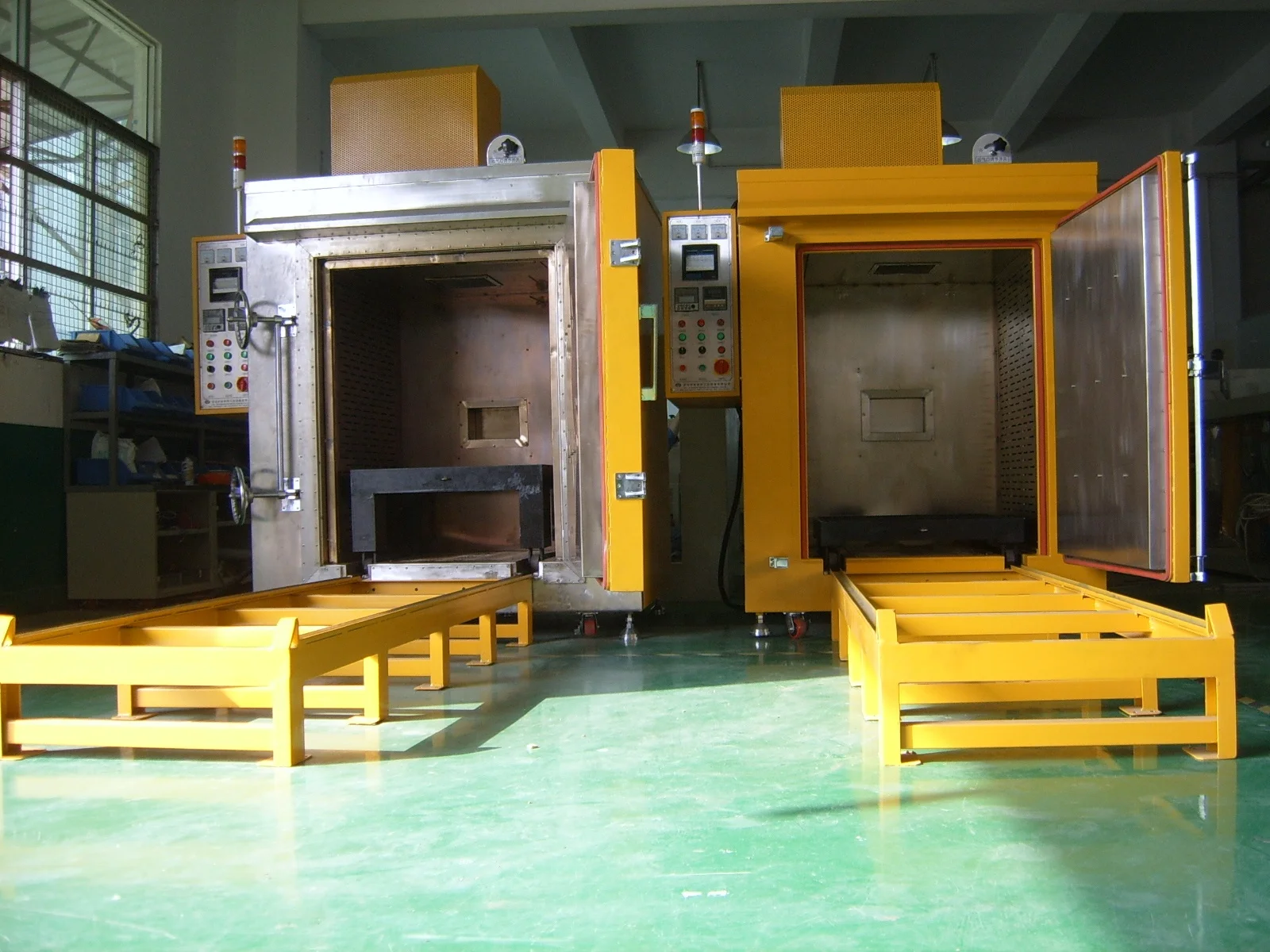 Walk in drying oven for transformer coil