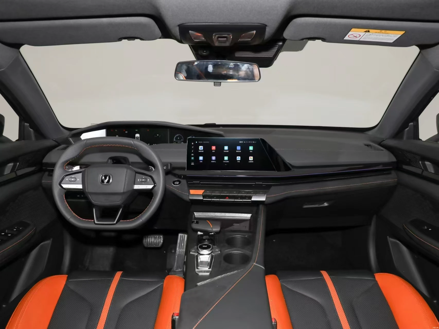 2024 Changan UNI-V 1 5 т Новые автомобили Авто качество низкая цена Особенности Автоматическая коробка передач кожаные сиденья Темный интерьер Euro VI Emission