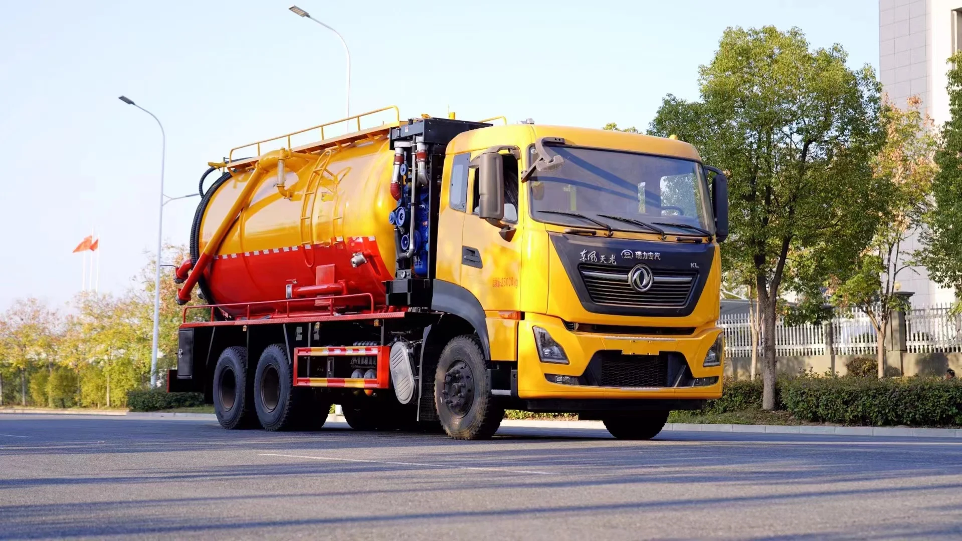Горячая распродажа 5000L 6cbm мойка сточных вод машина для уборки улиц уборочная мобильная очистка пылеулавливающая