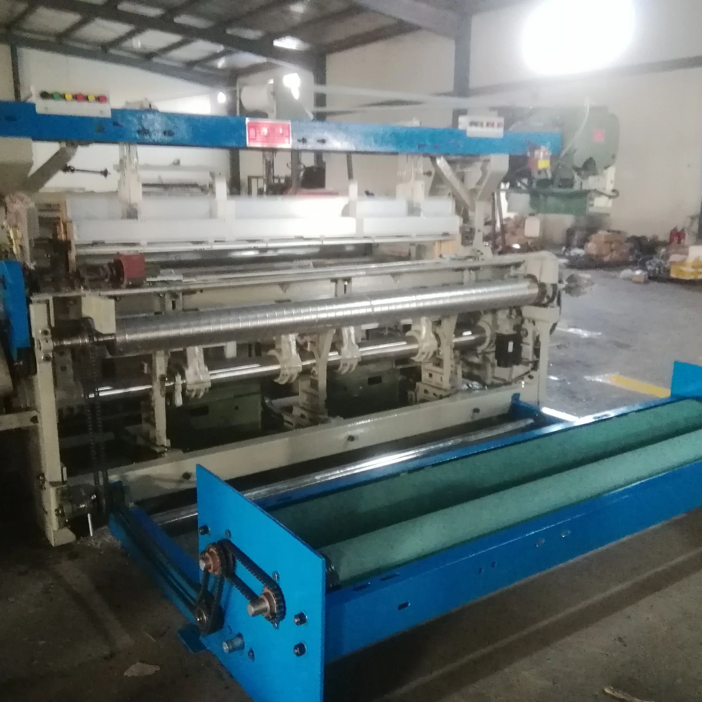 shuttleless fabric weaving machine shuttle power loom machine price