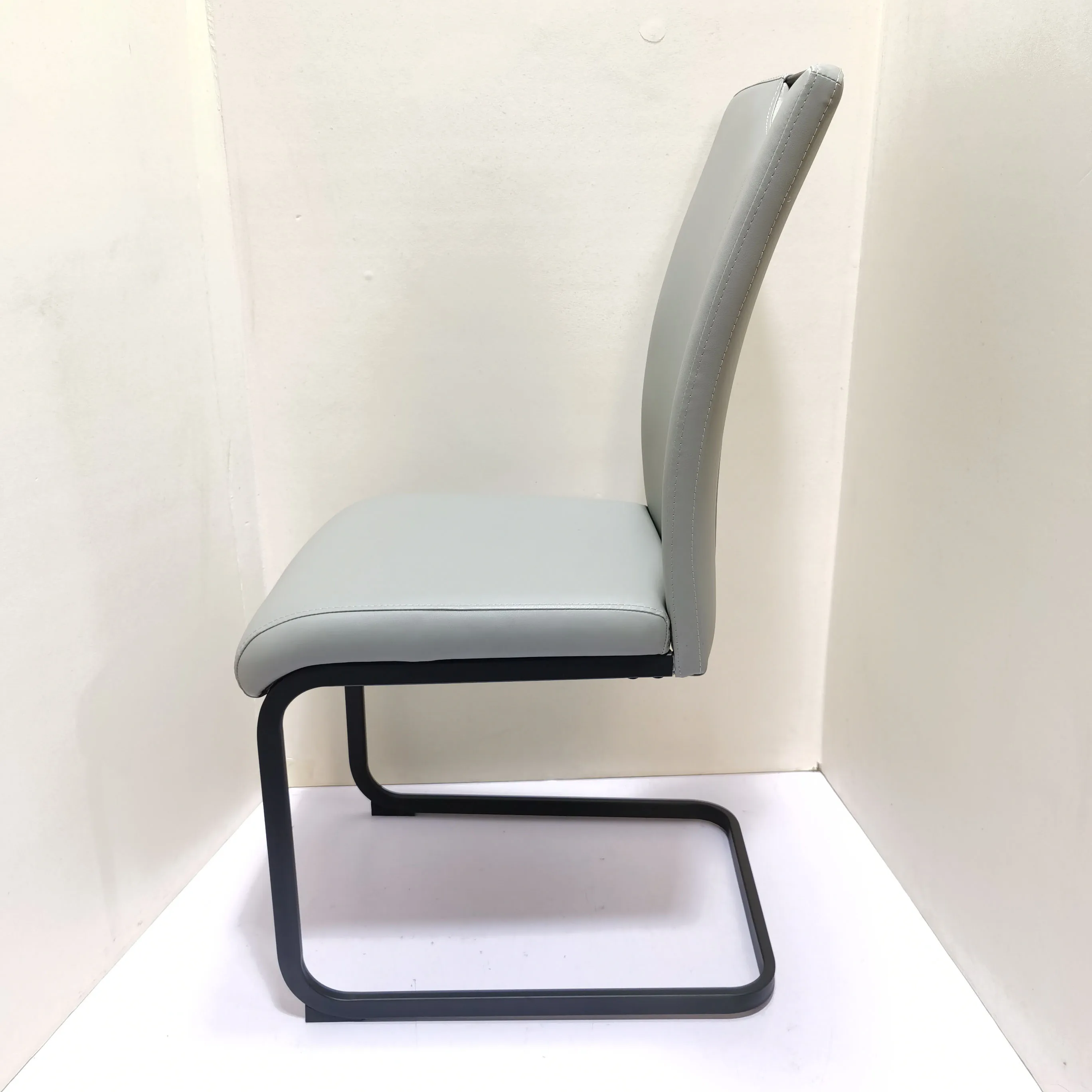 Современный дизайнерский обеденный стул, полиуретановое сиденье и металлические ножки, хромированная офисная мебель, стул для гостиной