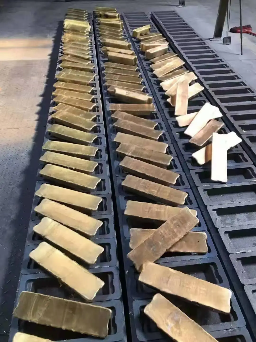 
LME copper Ingot/copper bar/copper tube 99.99% 