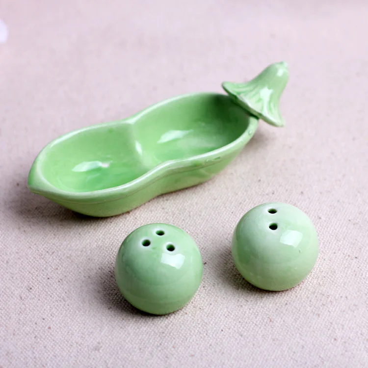 Wedding Gift Two Peas in a Pod Ceramic Salt & Pepper Shakers in Ivy Print Gift Box