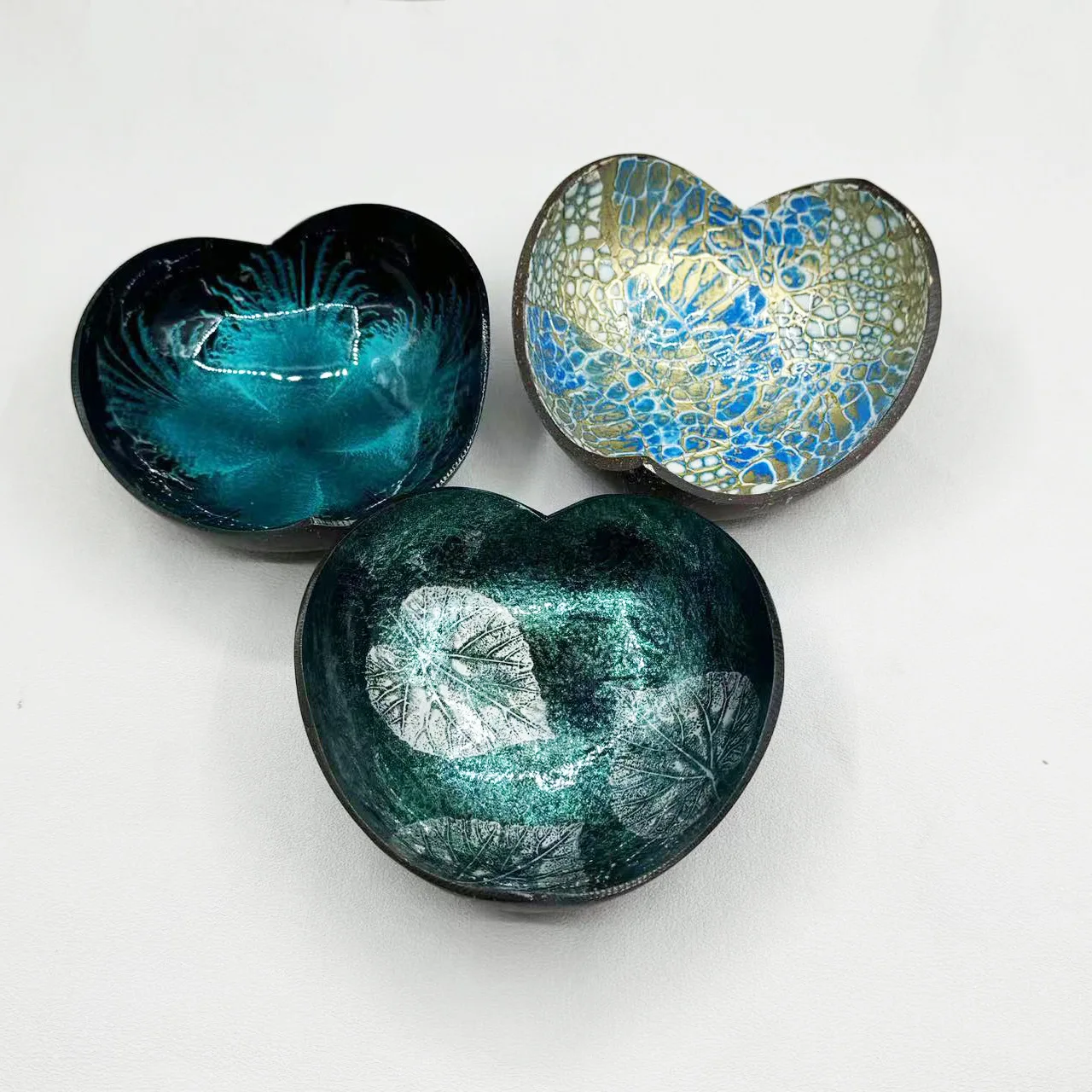 ,Storage Bowl,Candy Container,Nuts Holder Desktop Organizerfor Home Office Living Room(Mixed Colors)Lacquer Coconut Shell Bowl