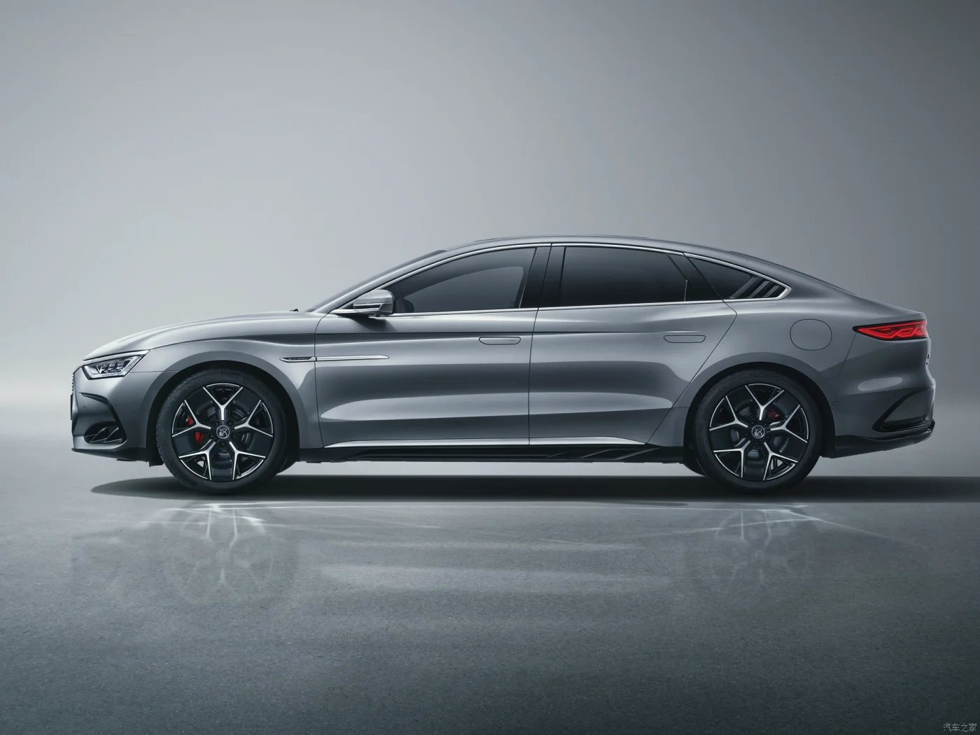 BYD Brand New Lhd Electric Car Energy Vehicles