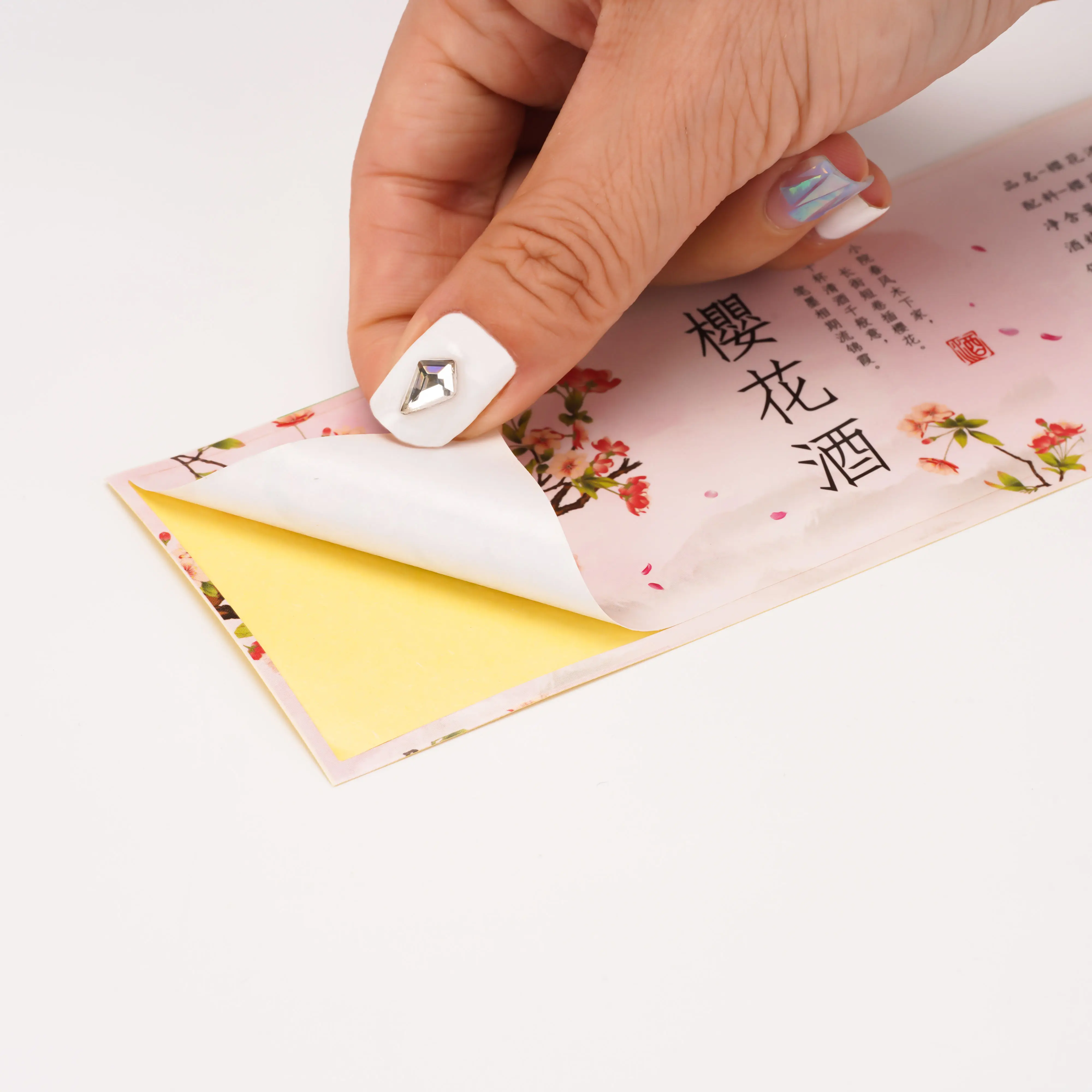 Factory Custom Art Paper Wine Bottle Packaging Labels Printing Red Wine PVC Vinyl Waterproof Labels Sticker Roll