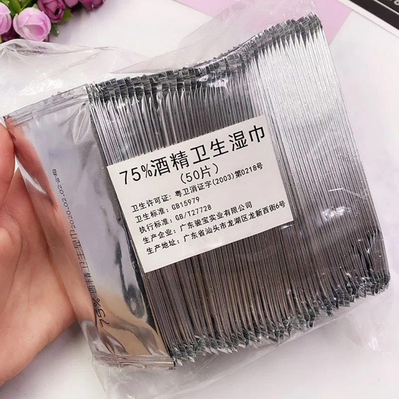 
Factory wholesale portable packaging 75% alcohol bacteriostatic wipes for family travel 
