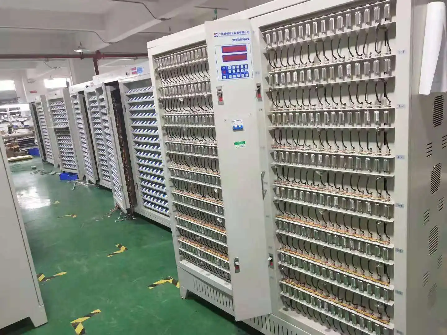 Professional battery testing equipment 32650 18650 lithium ion battery discharge capacity tester with high quality