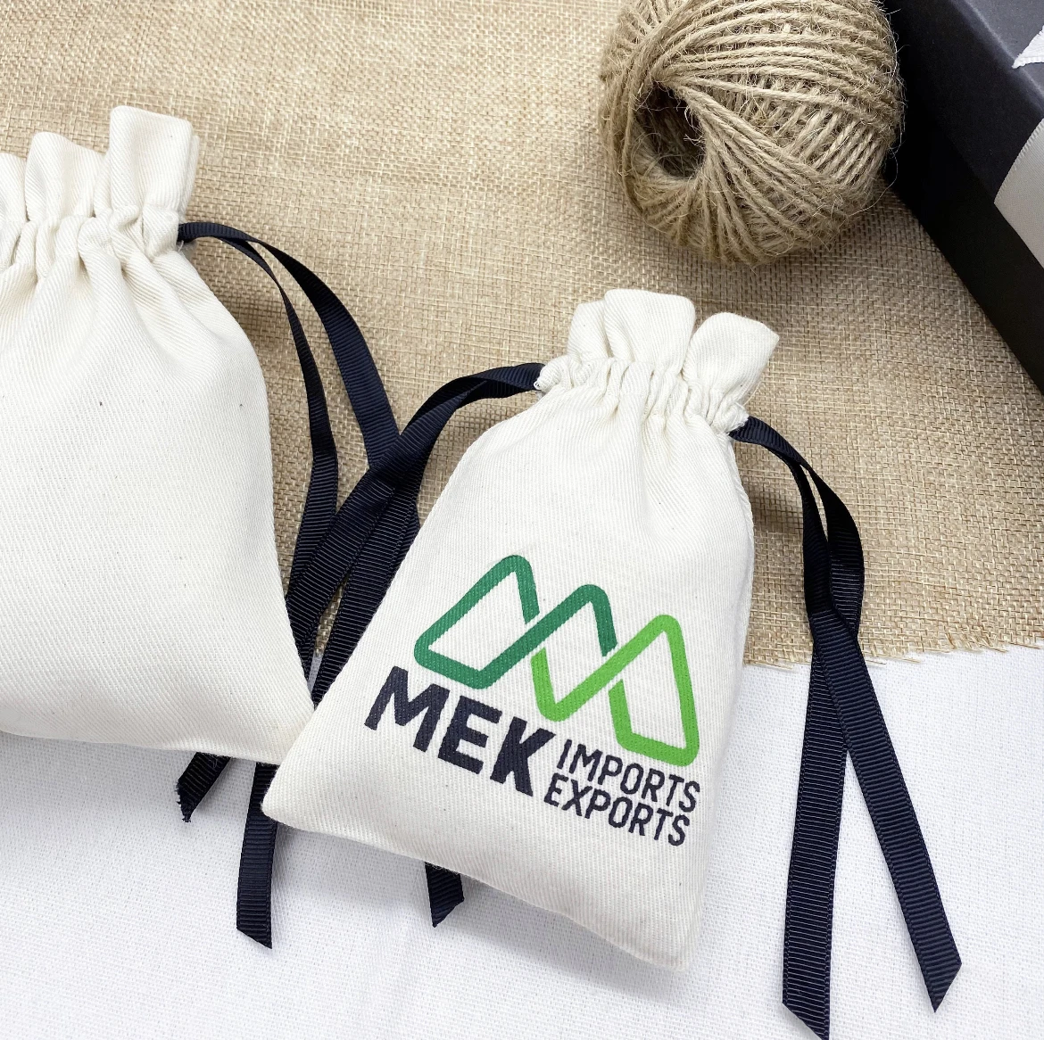Custom Logo Natural Promotional Cotton Canvas Packaging Bag Gift Cotton Jewelry Pouch Cosmetics Pouch